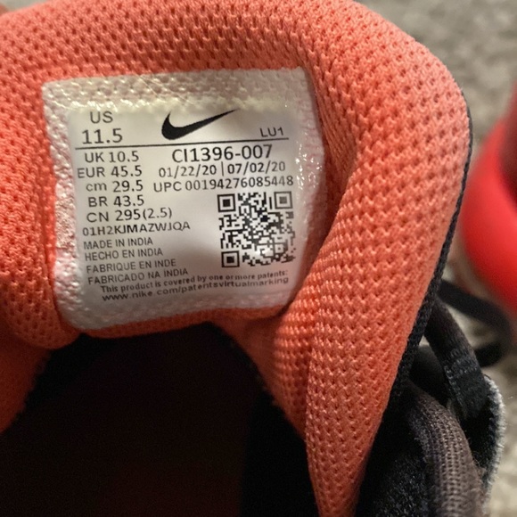 Nike Air Max Impact Shoes - Picture 2 of 7